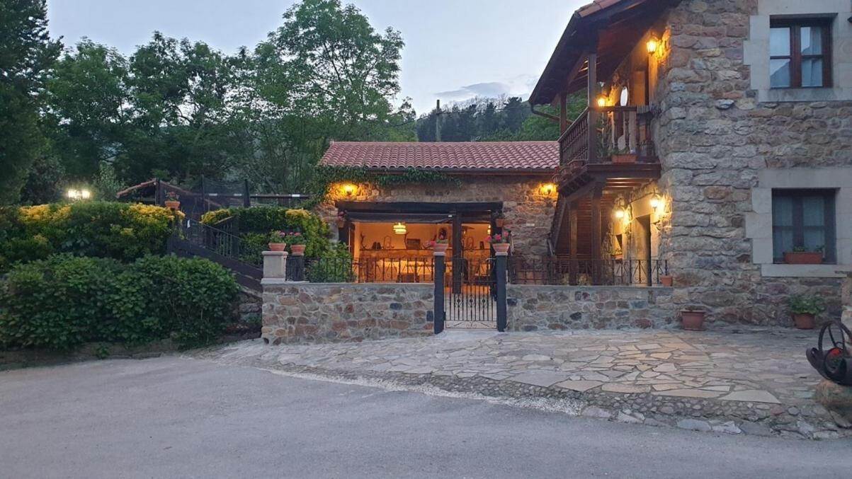 Casas Caborzal * Renedo De Cabuerniga